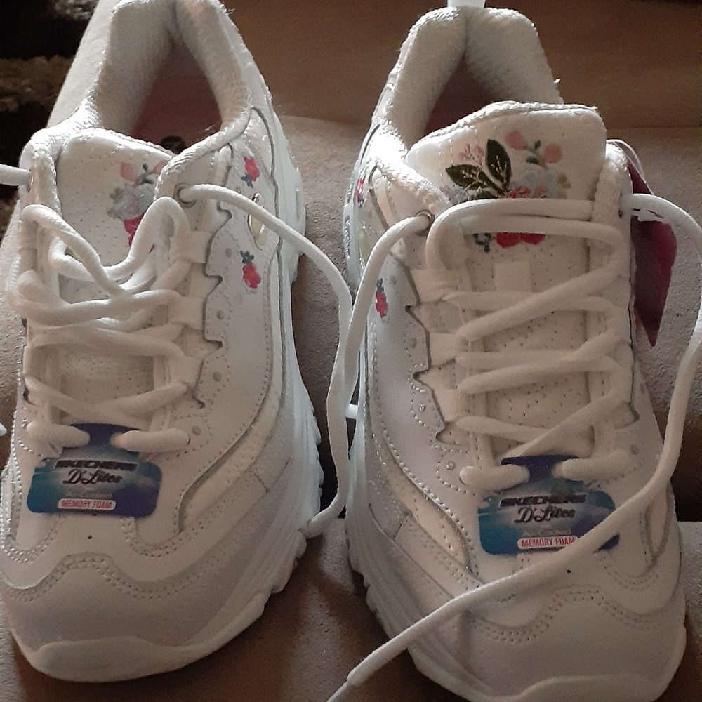 Brand new sketchers
